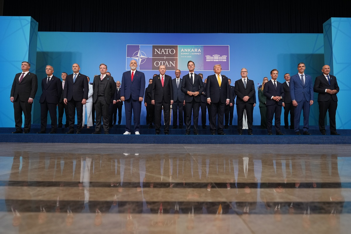 NATO đang gắn kết để “ngày càng mạnh mẽ hơn”
